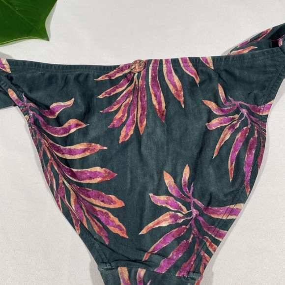 NEW ViX [ Small‎ ] Leaves Loop Bikini Bottom in Green/ Pink - Picture 9 of 12